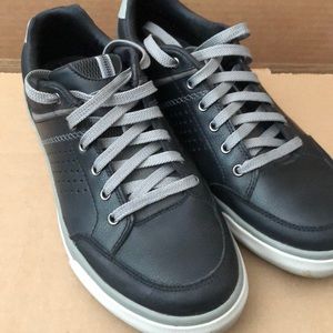 Skechers relaxed fit 10 men’s loafer black